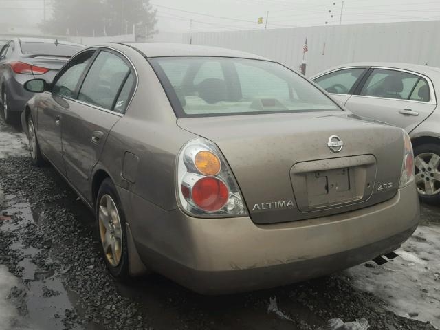 1N4AL11D42C716457 - 2002 NISSAN ALTIMA BAS GOLD photo 3