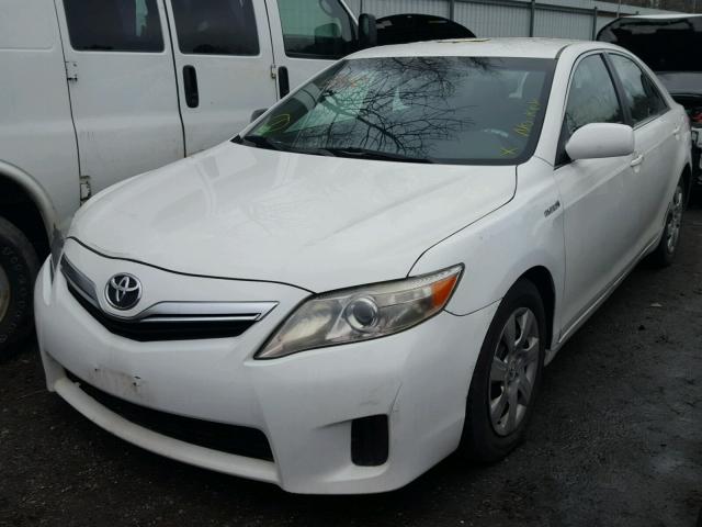 4T1BB3EK1BU141522 - 2011 TOYOTA CAMRY HYBR WHITE photo 2