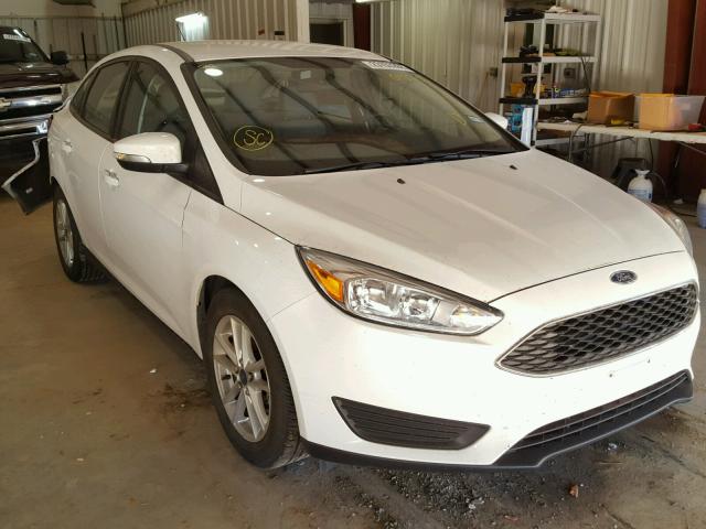 1FADP3F24FL240575 - 2015 FORD FOCUS SE WHITE photo 1