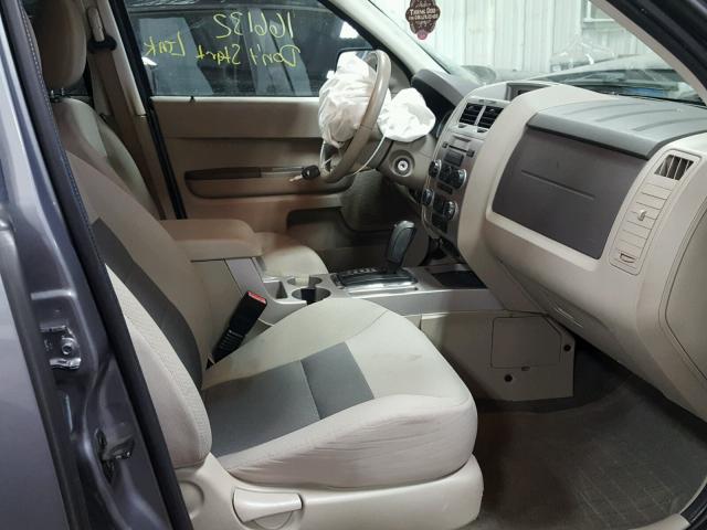 1FMCU03158KA21945 - 2008 FORD ESCAPE XLT GRAY photo 5