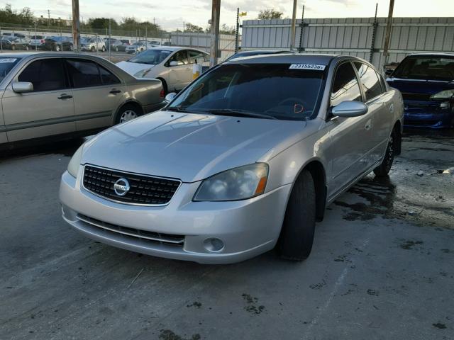 1N4AL11D35N414280 - 2005 NISSAN ALTIMA S SILVER photo 2