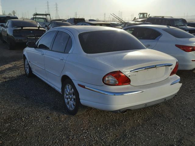 SAJEA51D52XC69367 - 2002 JAGUAR X-TYPE 2.5 WHITE photo 3