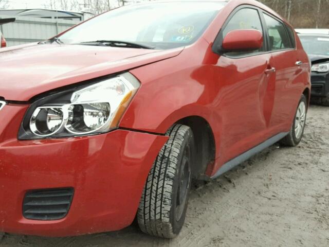 5Y2SP6E88AZ412301 - 2010 PONTIAC VIBE RED photo 9