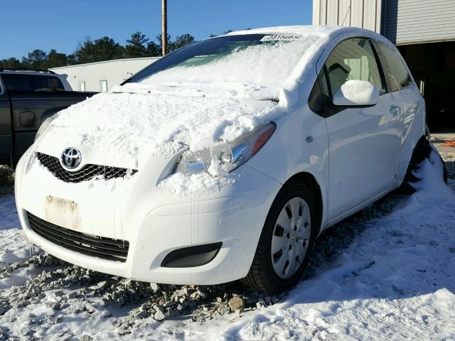 JTDJT4K31B5332285 - 2011 TOYOTA YARIS WHITE photo 2