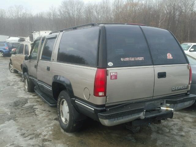 1GNFK16R8XJ518966 - 1999 CHEVROLET SUBURBAN K TAN photo 3