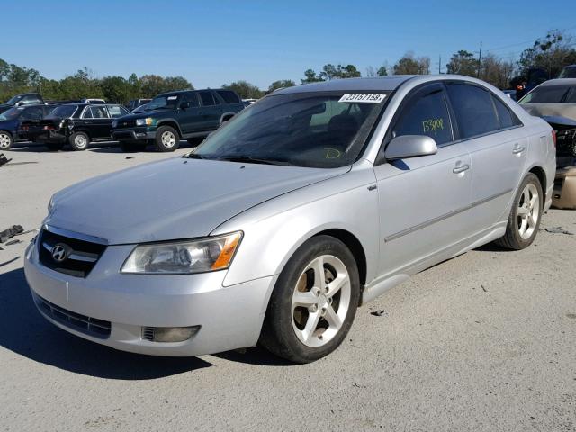 5NPEU46F57H244740 - 2007 HYUNDAI SONATA SE SILVER photo 2