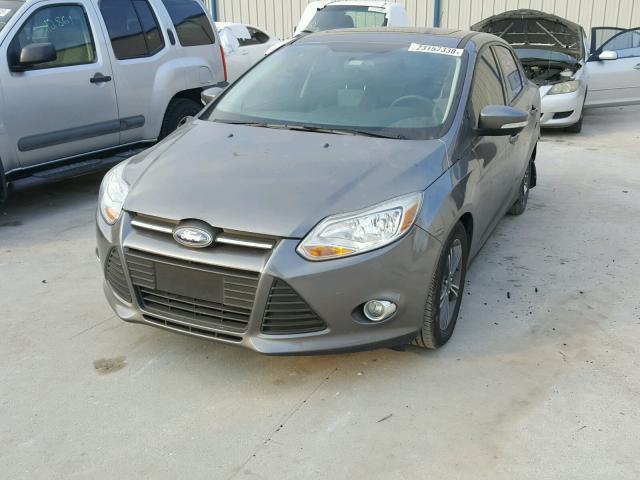 1FADP3F25EL378706 - 2014 FORD FOCUS SE GRAY photo 2