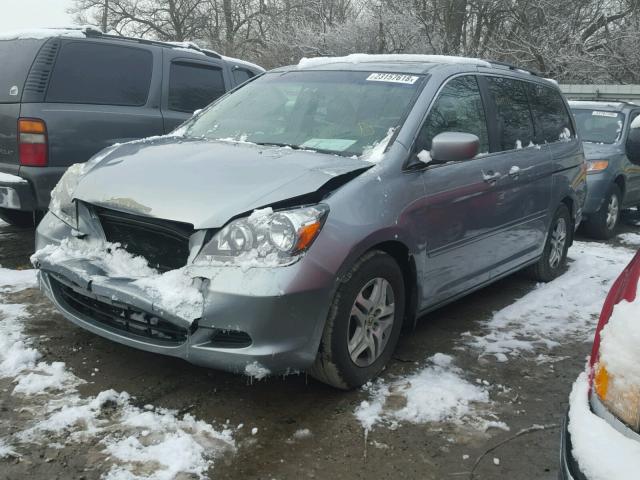 5FNRL38726B112679 - 2006 HONDA ODYSSEY EX SILVER photo 2