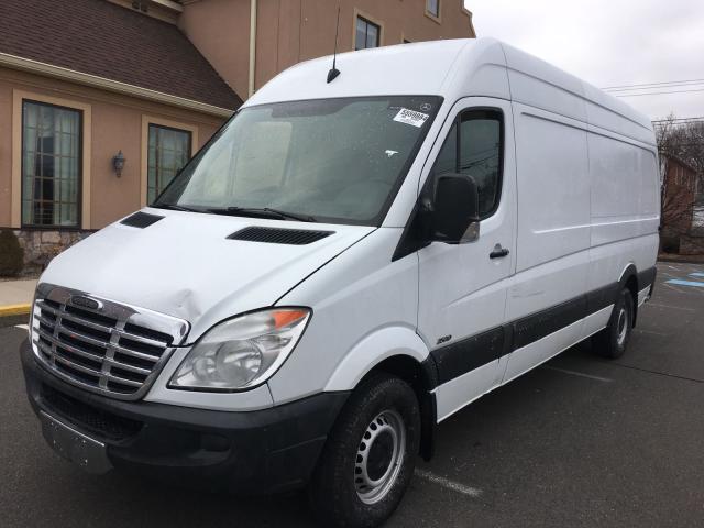 WDYPE8CC9C5720493 - 2012 FREIGHTLINER SPRINTER 2 WHITE photo 2