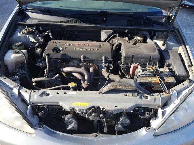 4T1BE32K15U631796 - 2005 TOYOTA CAMRY LE GRAY photo 7