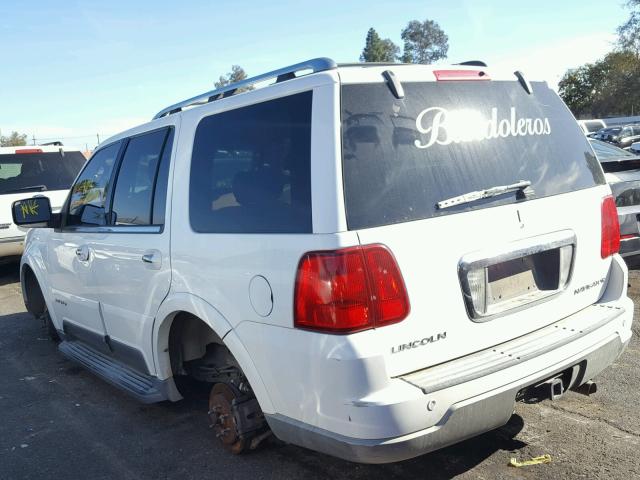 5LMFU27R33LJ23852 - 2003 LINCOLN NAVIGATOR WHITE photo 3