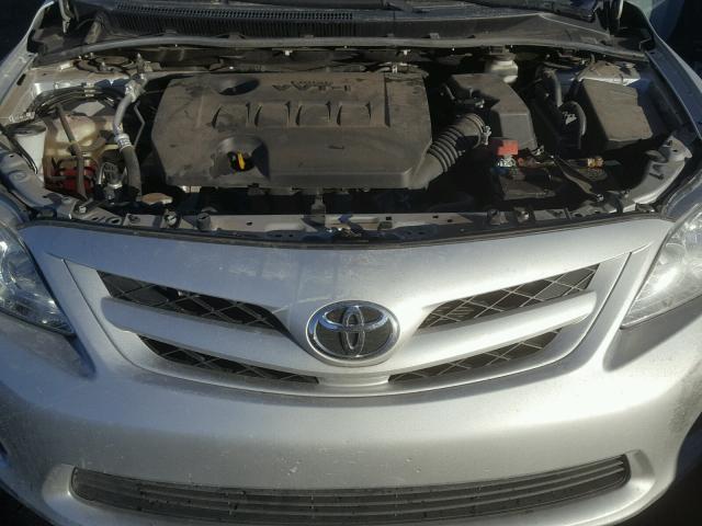 5YFBU4EE3DP190087 - 2013 TOYOTA COROLLA BA SILVER photo 7