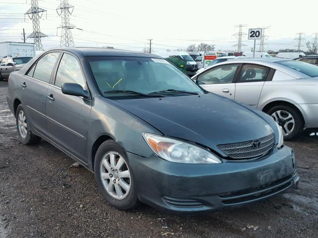 4T1BF30K22U504535 - 2002 TOYOTA CAMRY LE GREEN photo 1