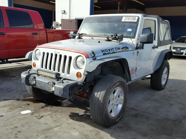 1J4AA2D15BL527415 - 2011 JEEP WRANGLER S SILVER photo 2