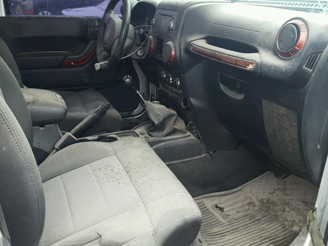 1J4AA2D15BL527415 - 2011 JEEP WRANGLER S SILVER photo 5