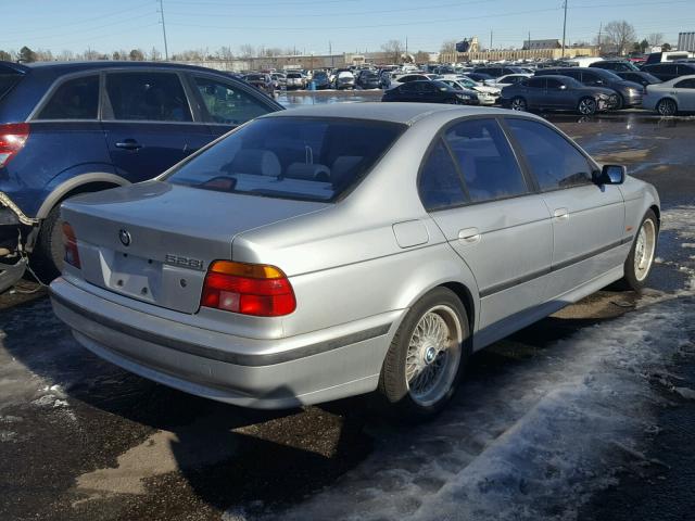 WBADM6342YGU18695 - 2000 BMW 528 I AUTO SILVER photo 4