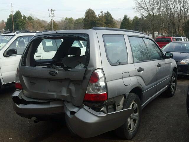 JF1SG63617H716575 - 2007 SUBARU FORESTER 2 GOLD photo 4