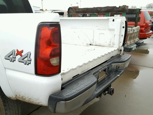 1GCHK29134E102096 - 2004 CHEVROLET SILVERADO WHITE photo 9