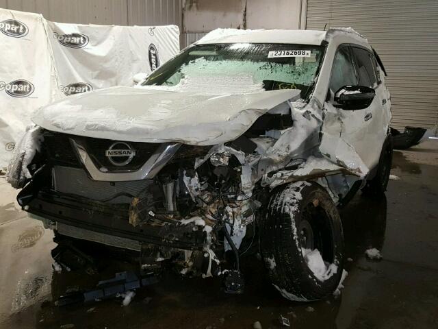 KNMAT2MV4GP632742 - 2016 NISSAN ROGUE S WHITE photo 2