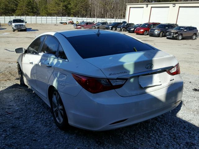 5NPEC4AC5BH030159 - 2011 HYUNDAI SONATA SE WHITE photo 3