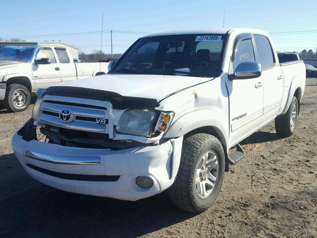 5TBET34154S452619 - 2004 TOYOTA TUNDRA DOU WHITE photo 2