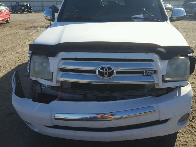 5TBET34154S452619 - 2004 TOYOTA TUNDRA DOU WHITE photo 7