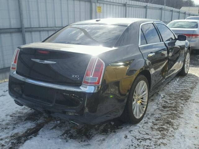 2C3CA6CT7BH557817 - 2011 CHRYSLER 300C BLACK photo 4