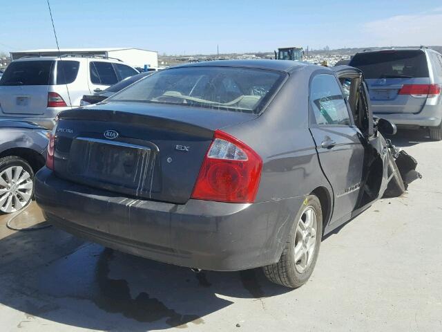 KNAFE121955080073 - 2005 KIA NEW SPECTR GRAY photo 4