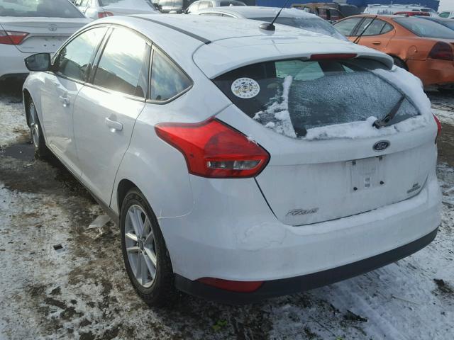 1FADP3K26FL295115 - 2015 FORD FOCUS SE WHITE photo 3