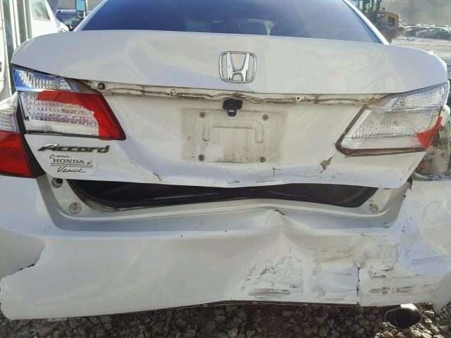 1HGCR2F3XDA032410 - 2013 HONDA ACCORD LX WHITE photo 9