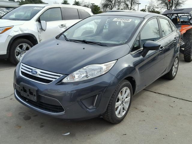 3FADP4BJ5BM207659 - 2011 FORD FIESTA SE GRAY photo 2