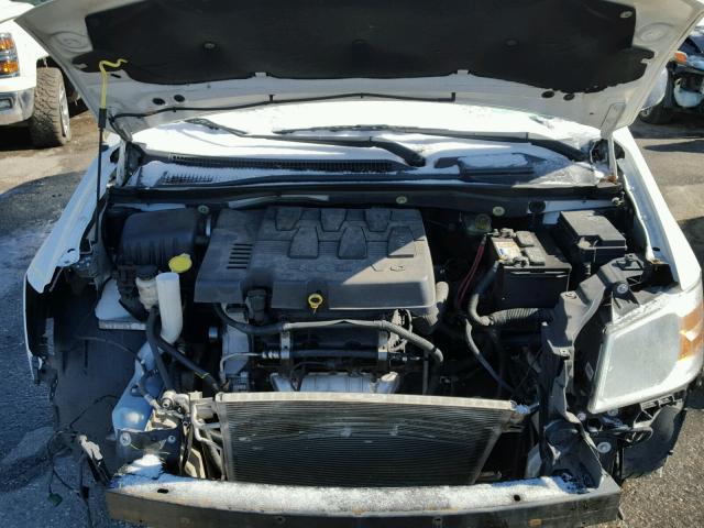 2D8HN54X88R773682 - 2008 DODGE GRAND CARA WHITE photo 7