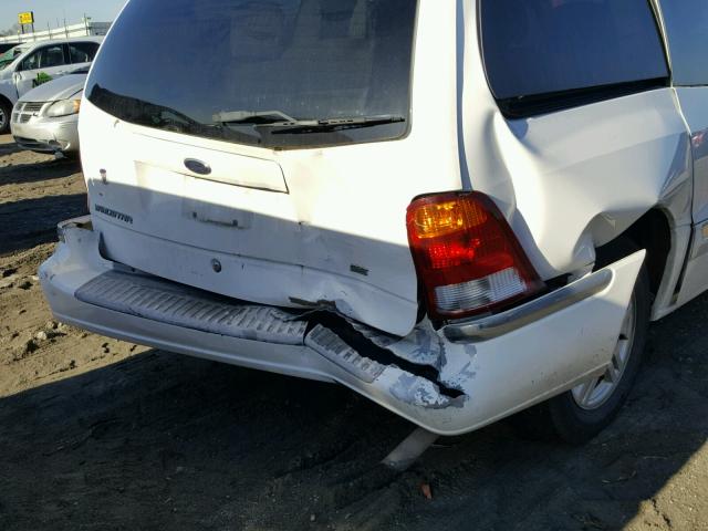 2FMZA52402BB08570 - 2002 FORD WINDSTAR S WHITE photo 9