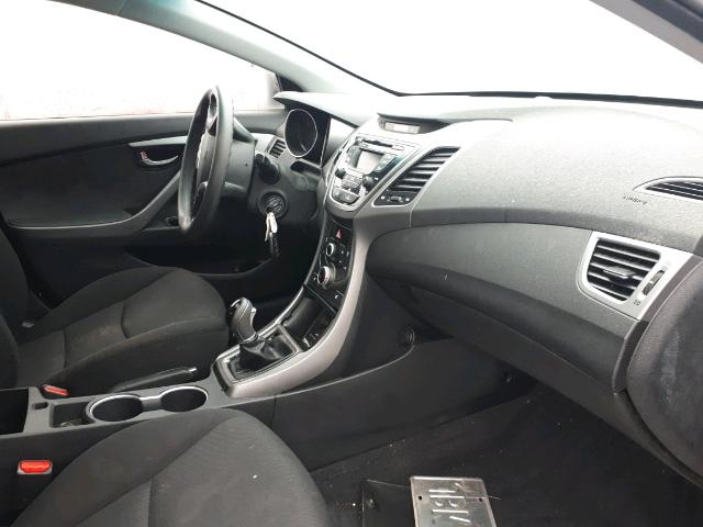 KMHDH4AE7FU288852 - 2015 HYUNDAI ELANTRA SE WHITE photo 5