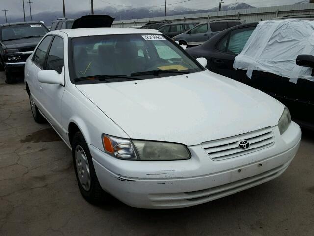 JT2BG22K3W0164097 - 1998 TOYOTA CAMRY CE WHITE photo 1