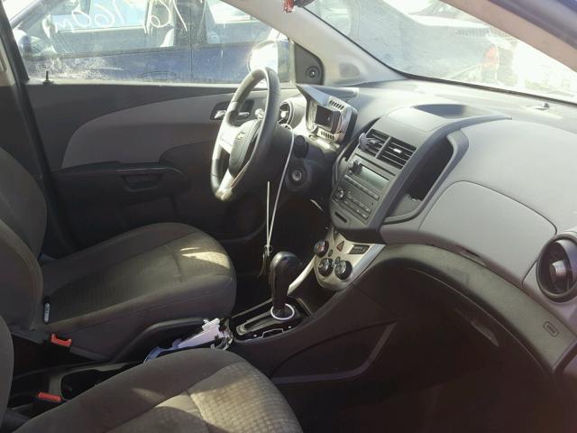 1G1JA5SH0D4114931 - 2013 CHEVROLET SONIC LS 蓝色 照片 5