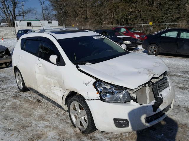 5Y2SM6E01AZ418153 - 2010 PONTIAC VIBE WHITE photo 1