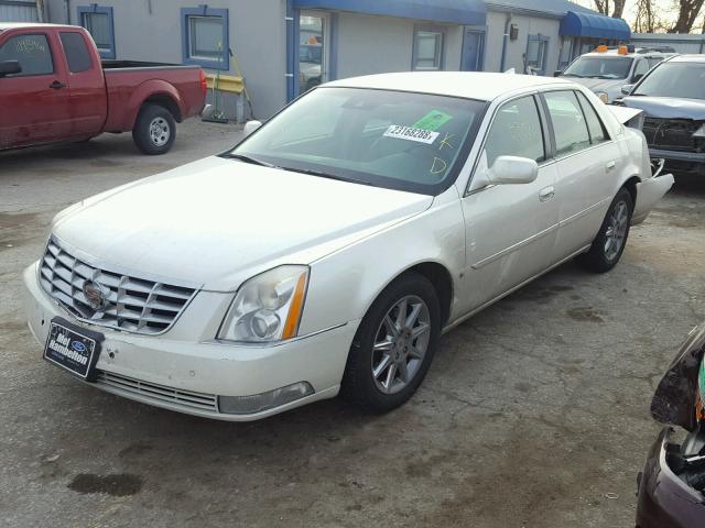 1G6KH5EY1AU124448 - 2010 CADILLAC DTS PREMIU WHITE photo 2