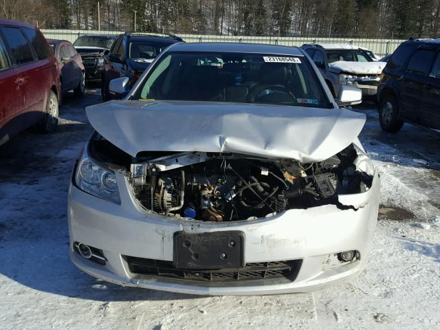 1G4GC5EGXAF295627 - 2010 BUICK LACROSSE C SILVER photo 9