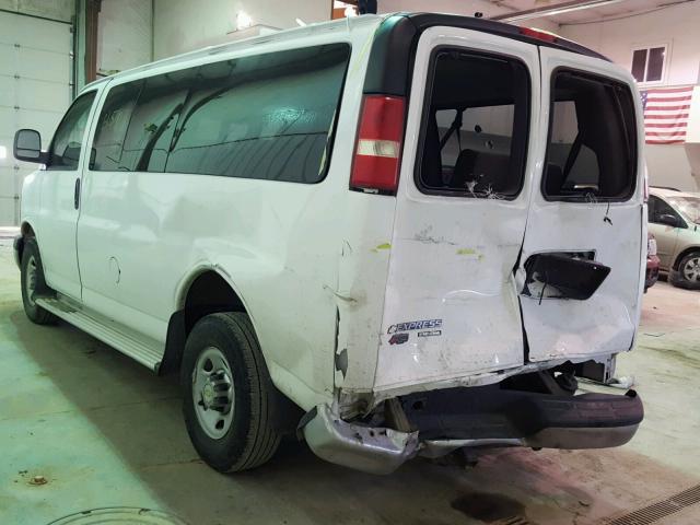 1GAZGYFG1C1163267 - 2012 CHEVROLET EXPRESS G3 WHITE photo 3