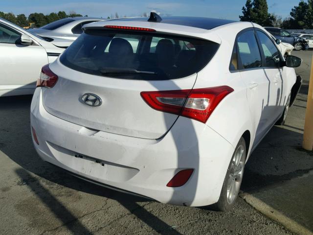 KMHD35LH9FU238269 - 2015 HYUNDAI ELANTRA GT WHITE photo 4