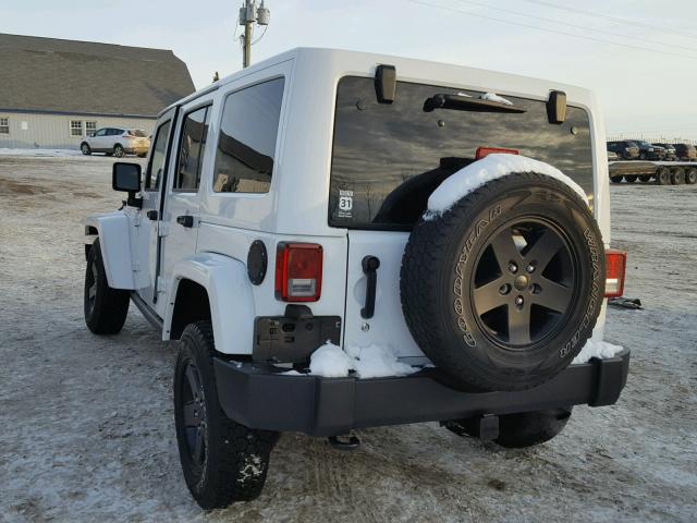 1C4BJWEG6FL623080 - 2015 JEEP WRANGLER U WHITE photo 3