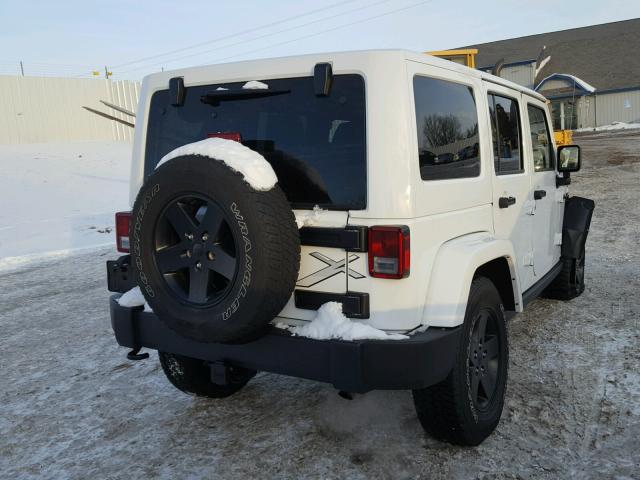 1C4BJWEG6FL623080 - 2015 JEEP WRANGLER U WHITE photo 4