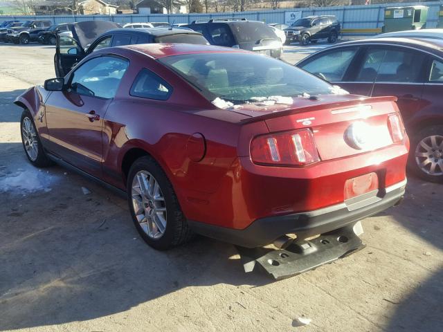 1ZVBP8AM2C5274258 - 2012 FORD MUSTANG RED photo 3