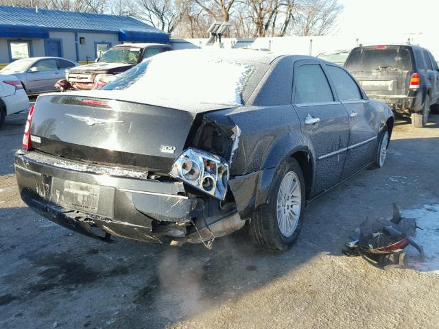 2C3CA4CD8AH279649 - 2010 CHRYSLER 300 TOURIN BLACK photo 4