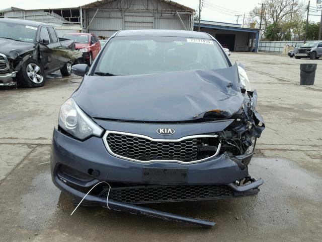 KNAFX4A62G5482724 - 2016 KIA FORTE LX CHARCOAL photo 9