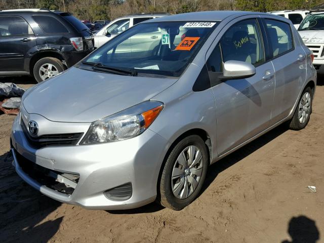 JTDKTUD34DD569685 - 2013 TOYOTA YARIS SILVER photo 2