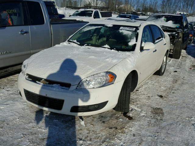 2G1WU583681340725 - 2008 CHEVROLET IMPALA LTZ WHITE photo 2