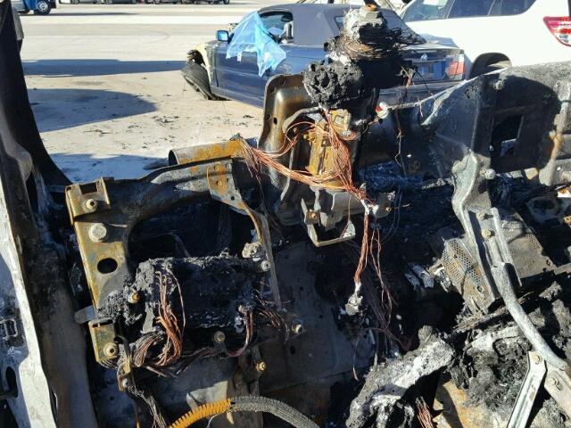 3C6TRVBG8HE516191 - 2017 RAM PROMASTER BURN photo 8