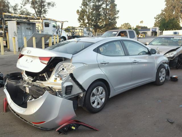 5NPDH4AEXGH756105 - 2016 HYUNDAI ELANTRA SE SILVER photo 4